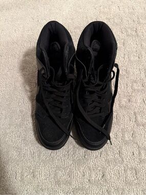 Nike Women’s Black High-Top Sneakers